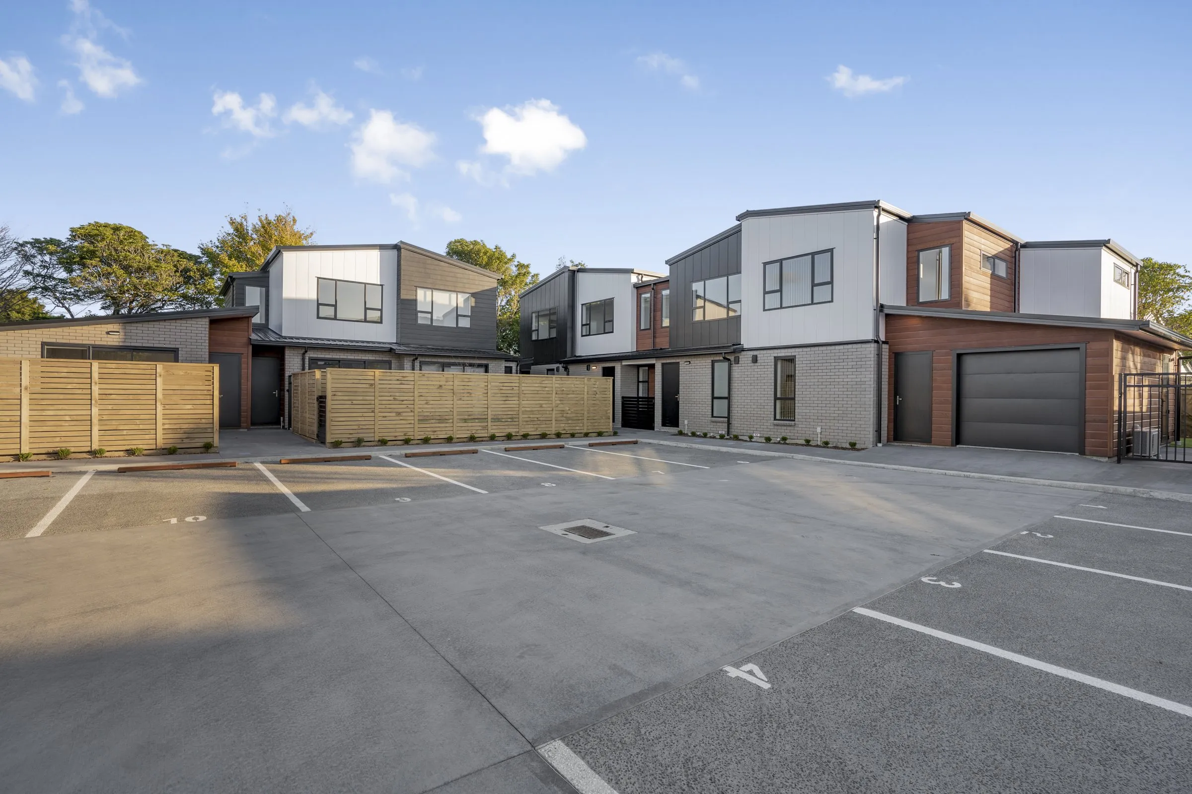 Townhouses around the shared driveway